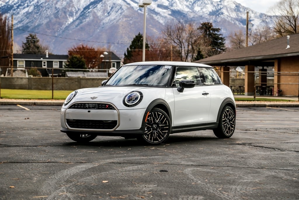 2026 MINI Hardtop 2 Door S's photo