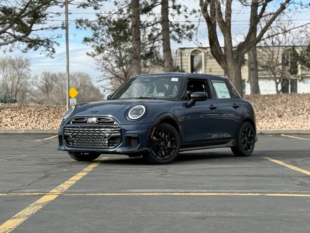 2026 MINI Hardtop Cooper S's photo