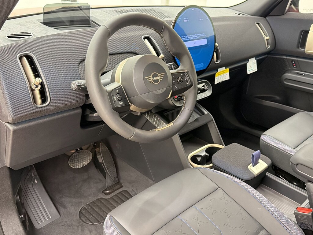 New 2026 MINI Countryman Signature Plus SUV