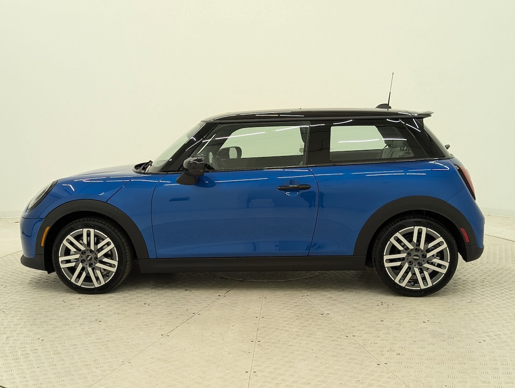New 2026 MINI 2 Door Signature Plus Hatchback
