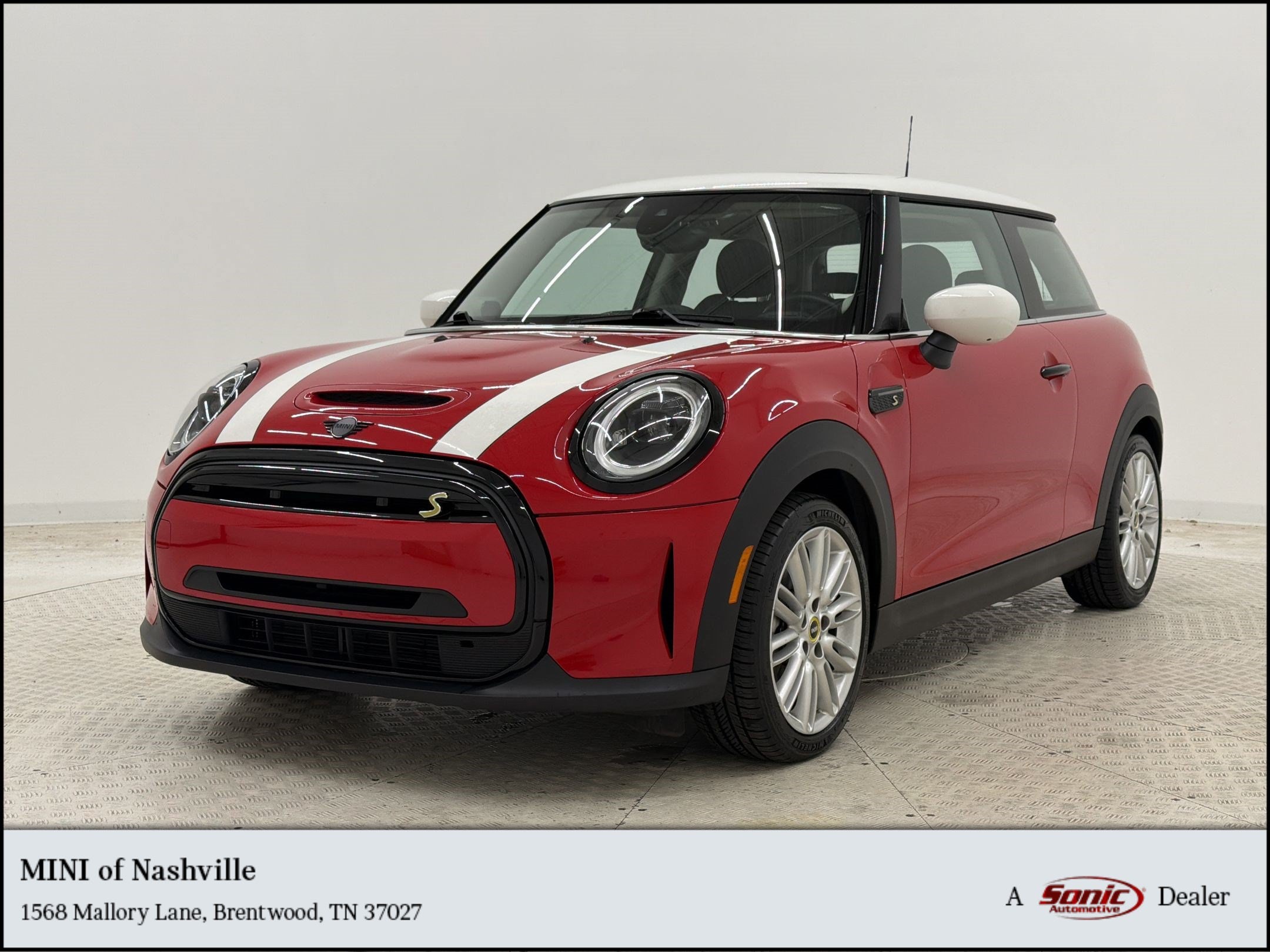 2024 MINI Hardtop Cooper SE's photo