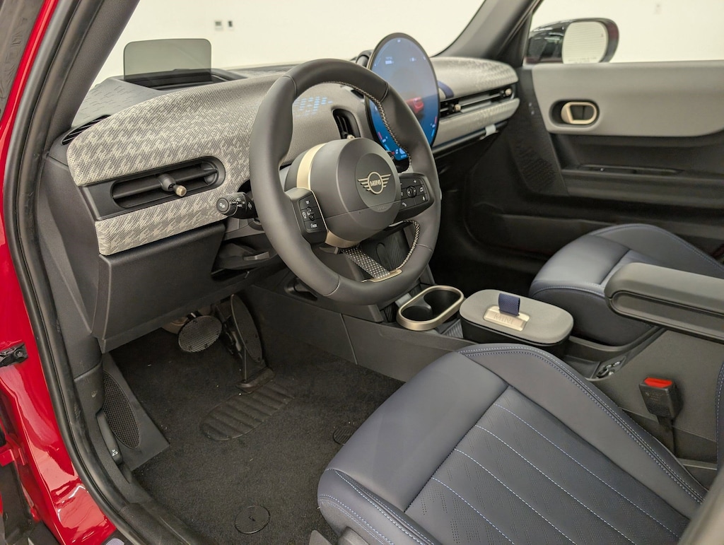 New 2025 MINI Hardtop 4 Door Signature Plus Hatchback