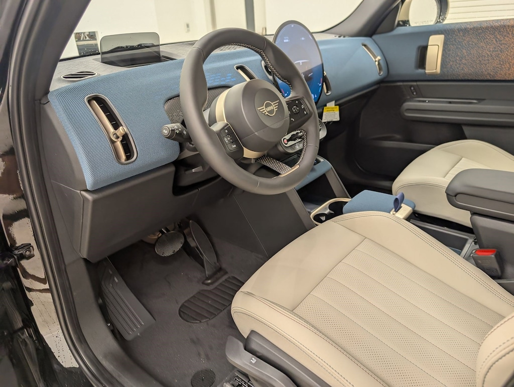 New 2026 MINI Countryman Signature Plus SUV