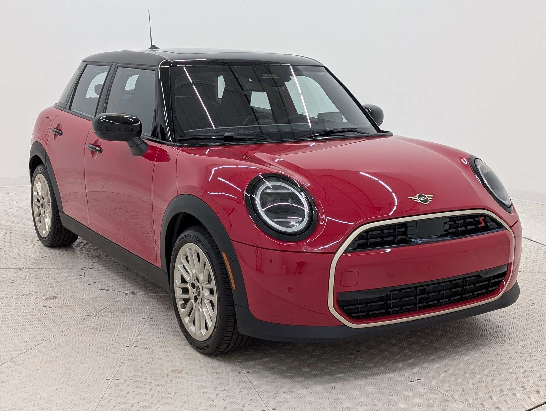2025 MINI Hardtop 4 Door S - Photo 18