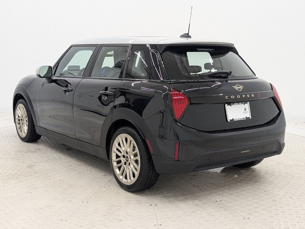 New 2026 MINI 4 Door Signature Plus Hatchback