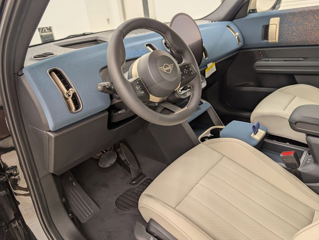 New 2026 MINI Countryman Signature Plus SUV