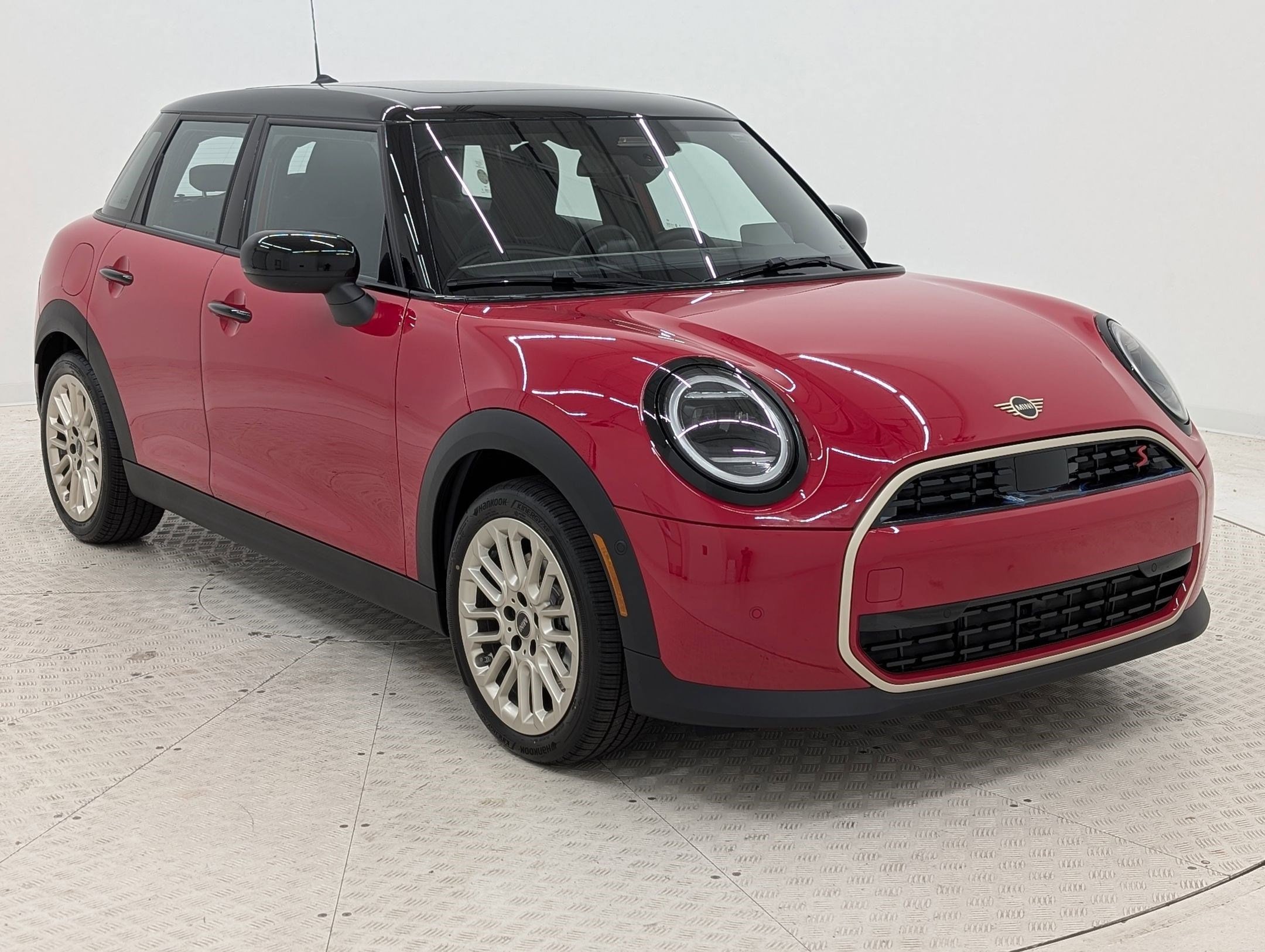 2025 MINI Hardtop 4 Door S - Photo 6