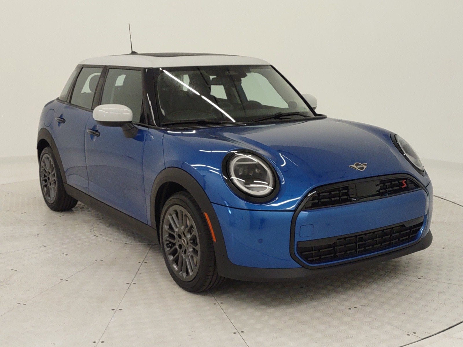 Used 2025 MINI Hardtop 4 Door S with VIN WMW53GD03S2W43382 for sale in Brentwood, TN