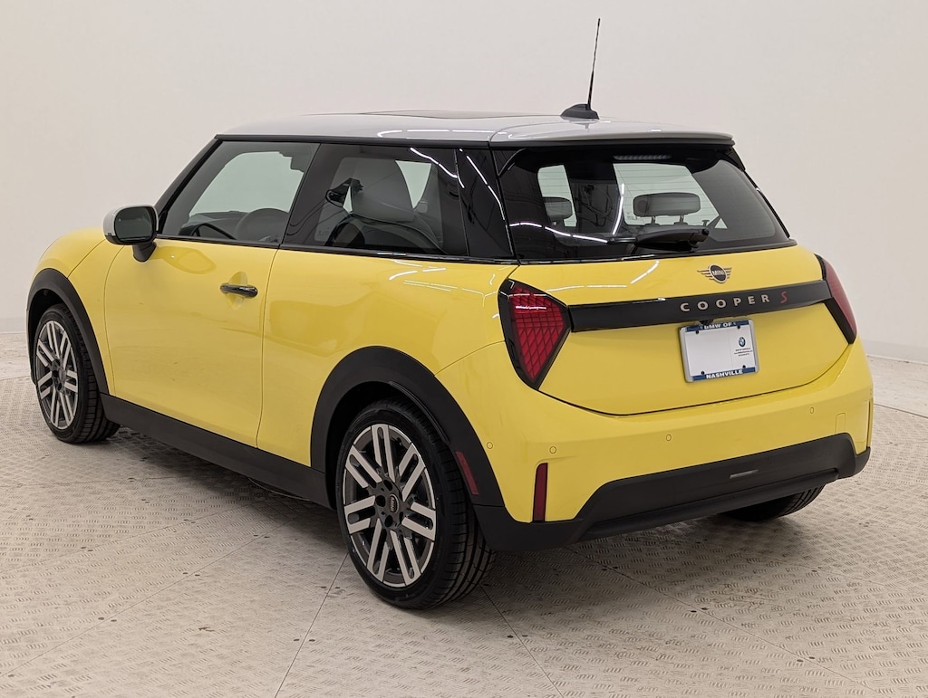 New 2026 MINI 2 Door Signature Plus Hatchback