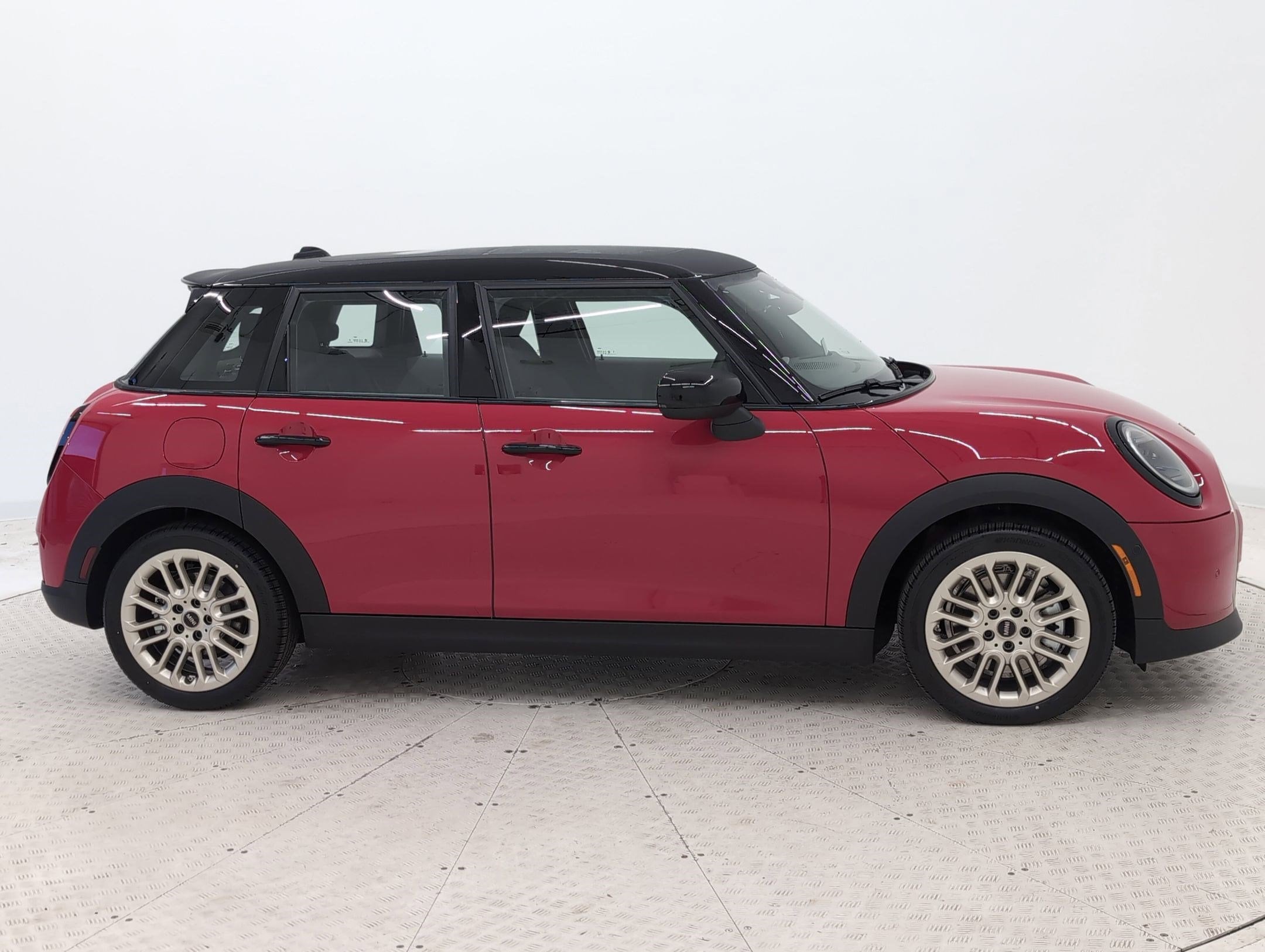 2025 MINI Hardtop 4 Door S - Photo 7