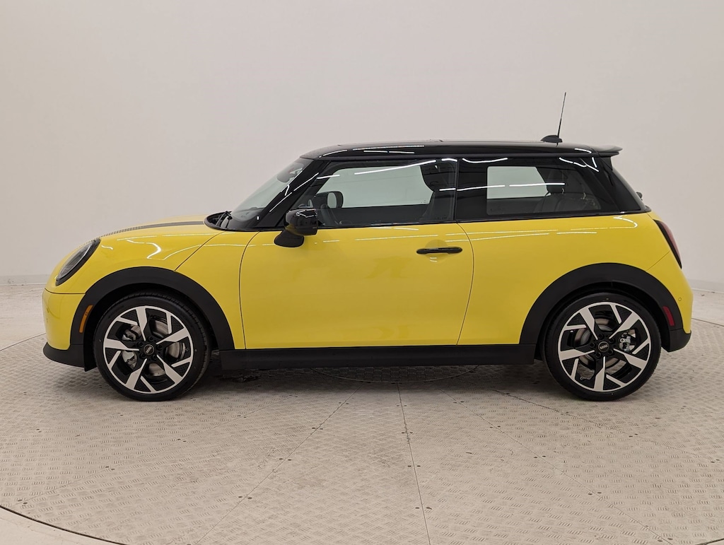 New 2026 MINI 2 Door Signature Plus Hatchback
