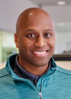 Staff member Mike Bennett from ID_404166df3c4c