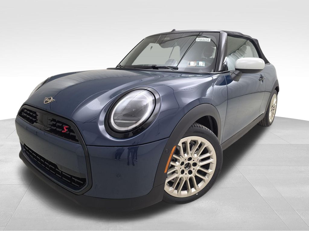 2026 MINI Convertible Cooper S Signature's photo
