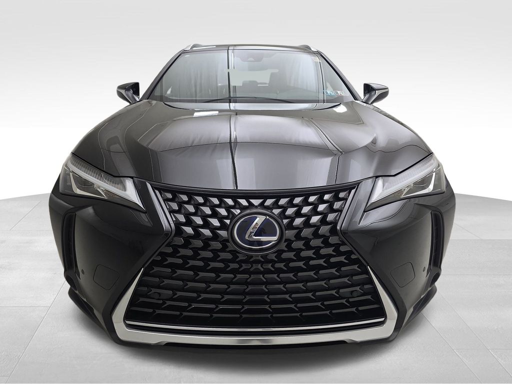 2022 Lexus UX 250h photo 3