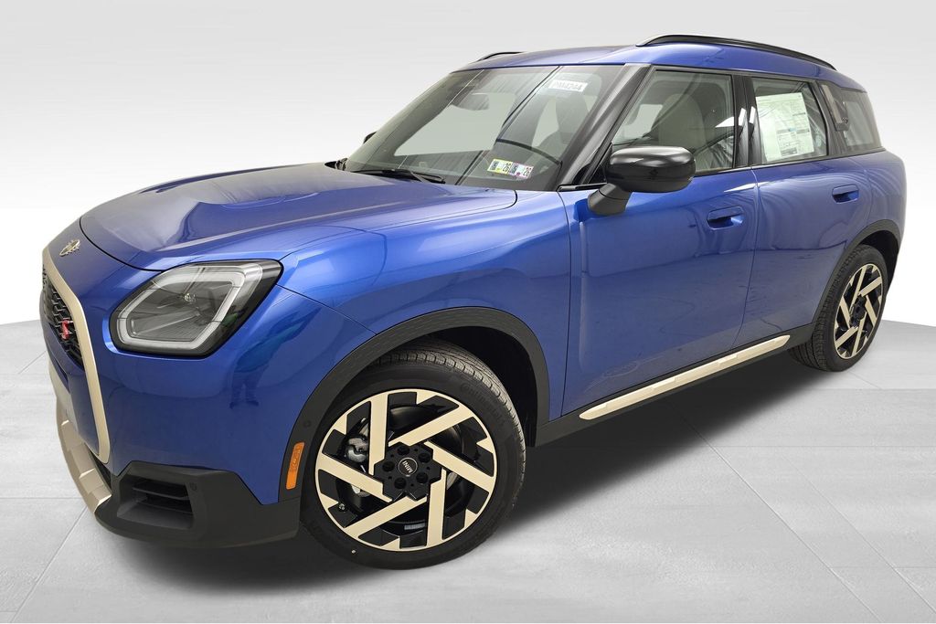 2025 MINI Countryman Signature Plus