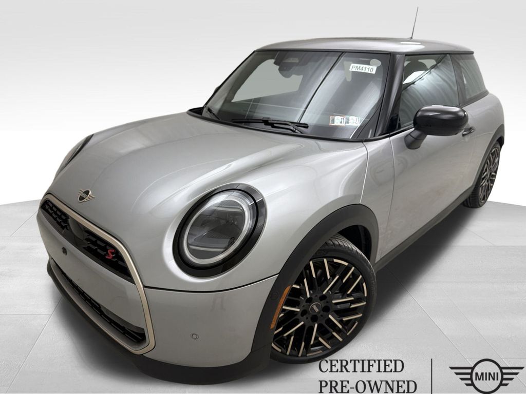 2025 MINI Hardtop Cooper S's photo