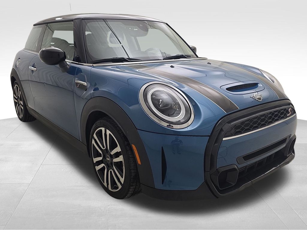 2023 Mini Cooper 2 Door Hardtop photo 2