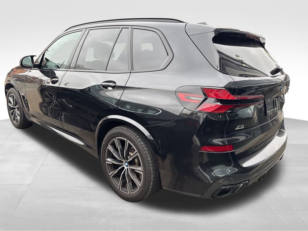 2024 Bmw X5 M60i photo 2