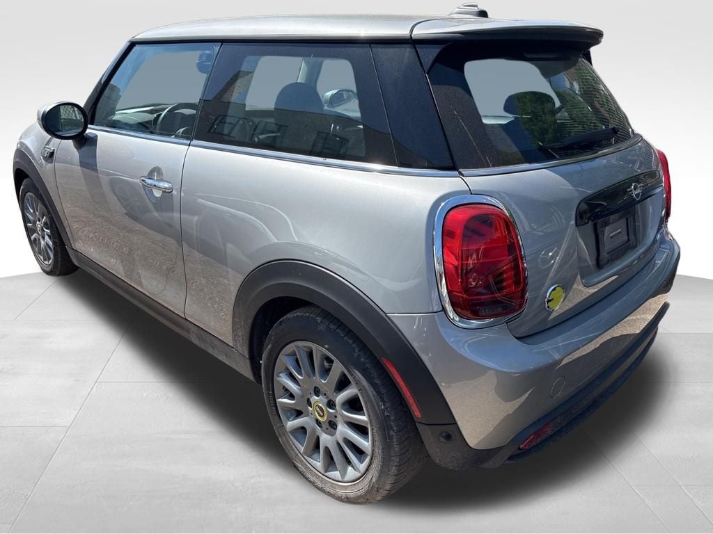 Certified 2024 MINI Hardtop 2 Door SE with VIN WMW13DJ08R2U48180 for sale in Pittsburgh, PA