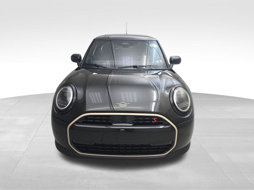 2025 Mini Cooper 2 Door Hardtop Iconic photo 3