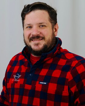 Staff member Morgan McLane, Motoring Advisor from ID_e8706d48f3e9