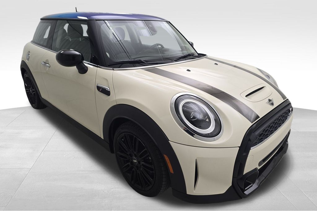 2023 Mini Cooper 2 Door Hardtop photo 2