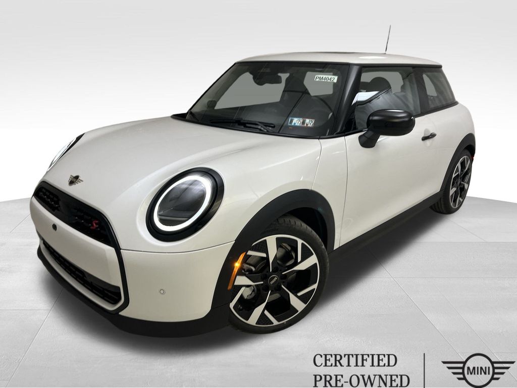 2025 MINI Hardtop 2 Door S's photo