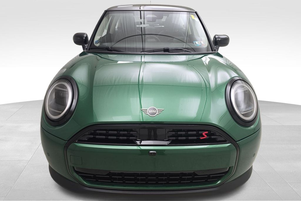 2025 Mini Cooper 2 Door Hardtop S Iconic photo 3