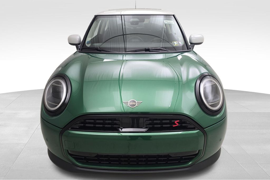 2025 Mini Cooper 2 Door Hardtop Signature photo 3