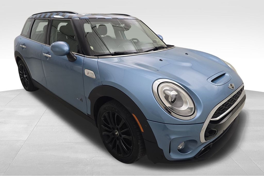 2018 Mini Clubman Base S ALL4 photo 2
