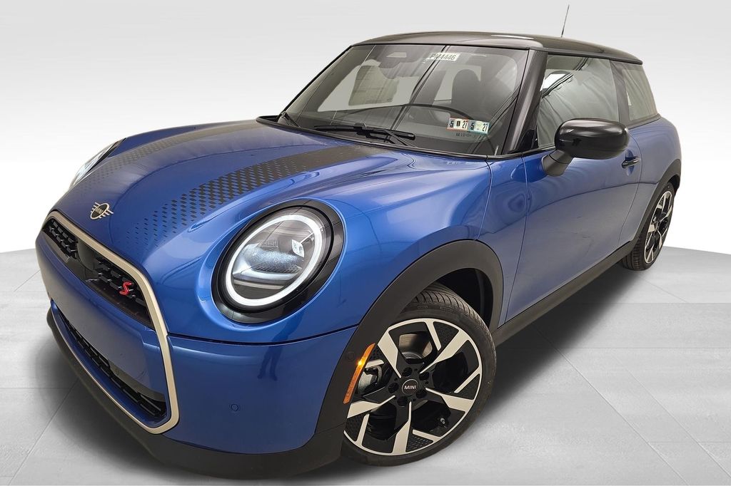 2026 MINI Hardtop Cooper S Signature's photo