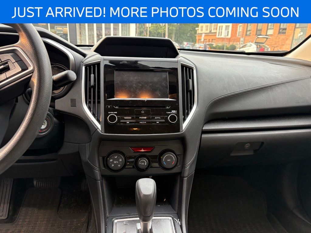 2019 Subaru Impreza 2.0i Premium photo 4
