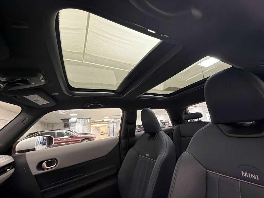 2025 MINI Hardtop 2 Door S - Photo 23
