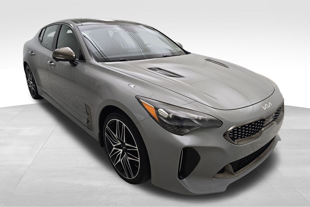 2022 Kia Stinger GT2 photo 2