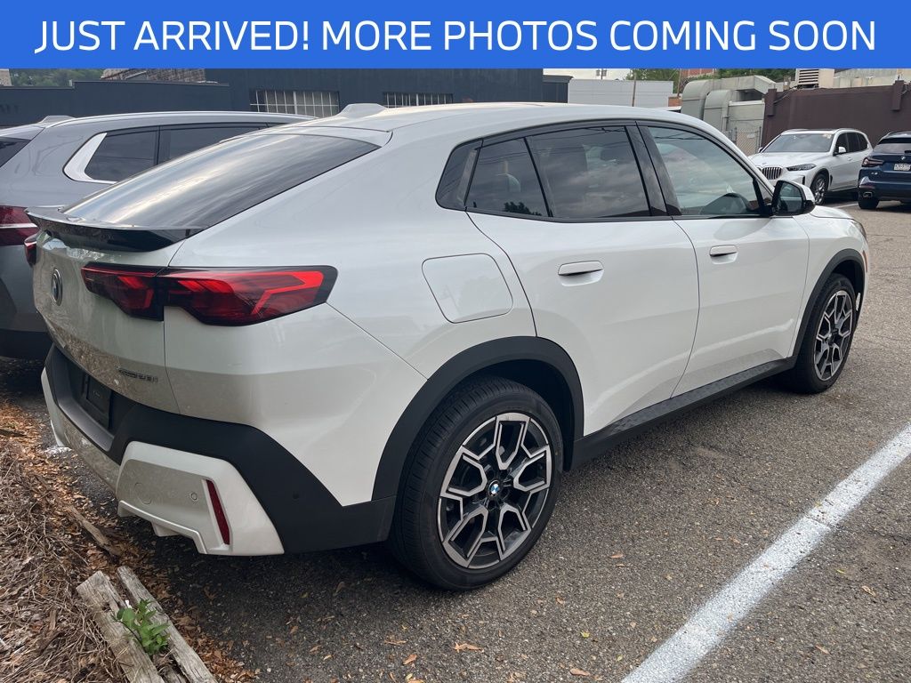 2024 Bmw X2 xDrive28i photo 2
