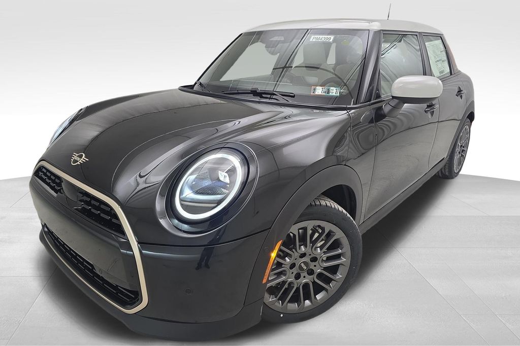 2026 MINI Hardtop's photo
