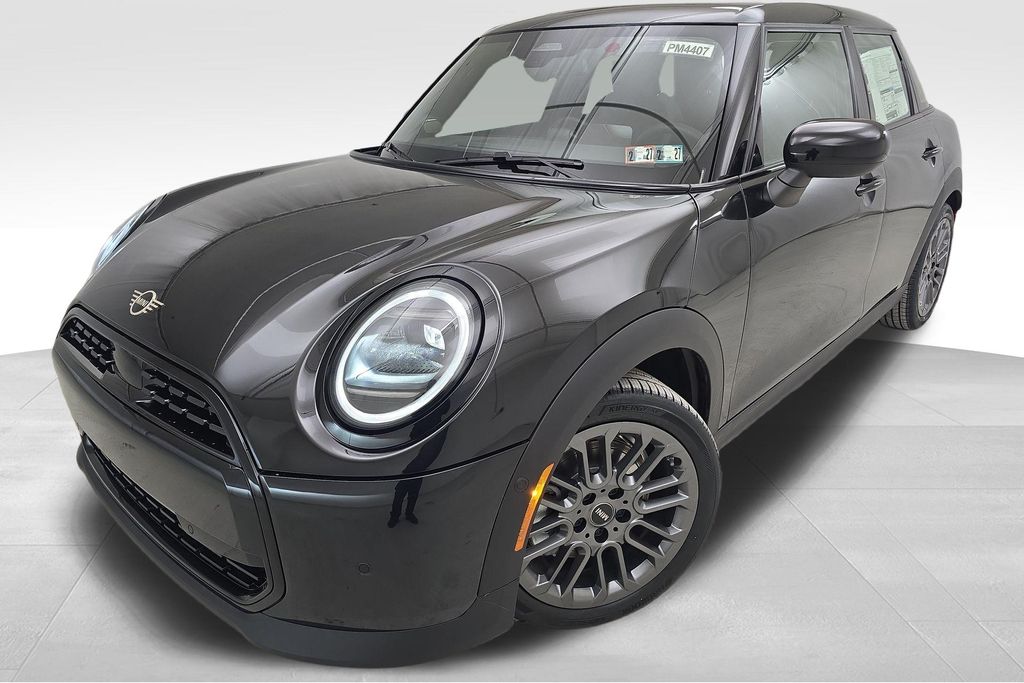 2026 MINI Hardtop's photo