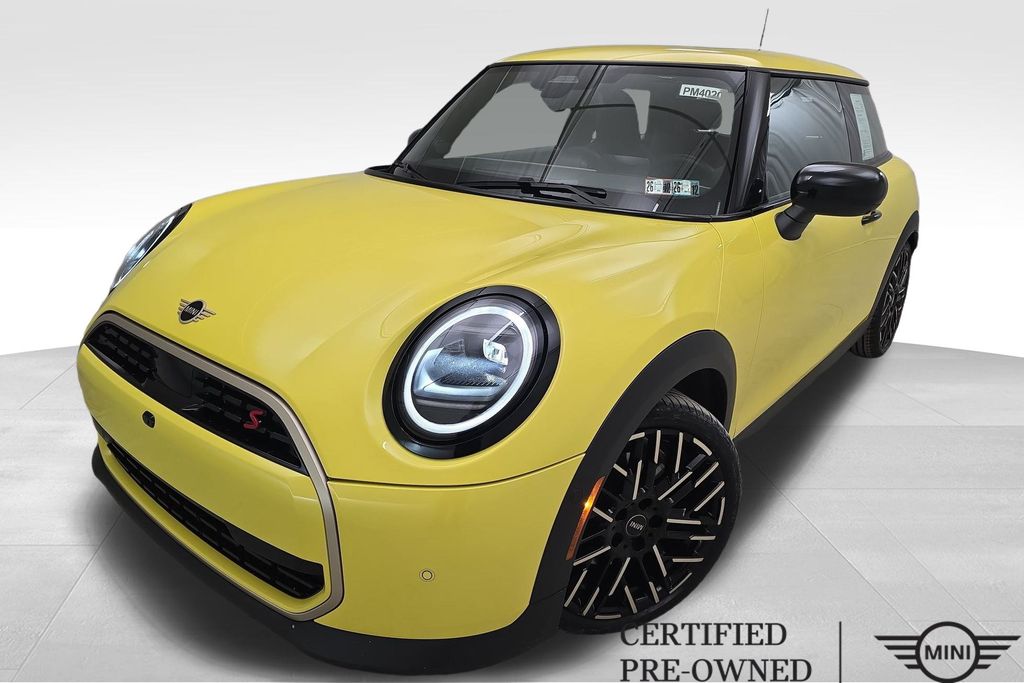 2025 MINI Hardtop 2 Door S's photo