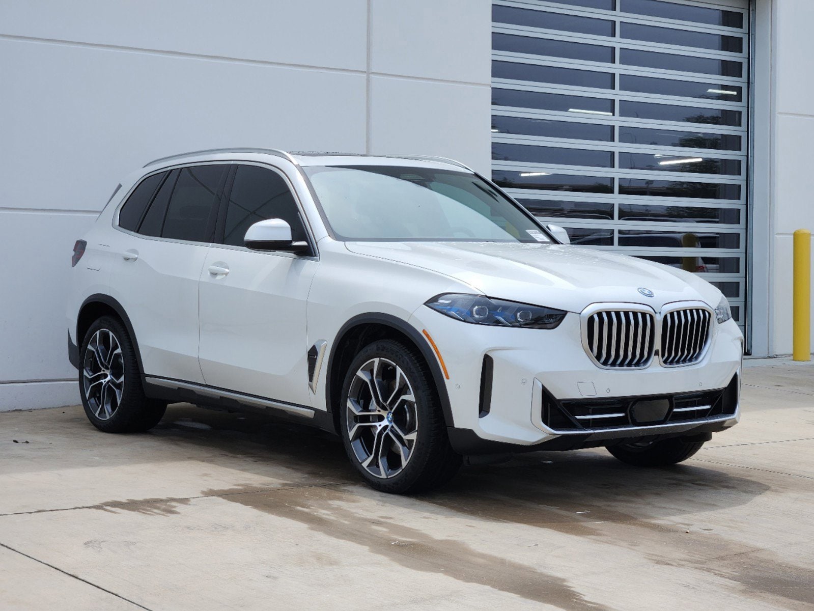 Used 2024 BMW X5 50e with VIN 5UX43EU06R9U92606 for sale in Plano, TX