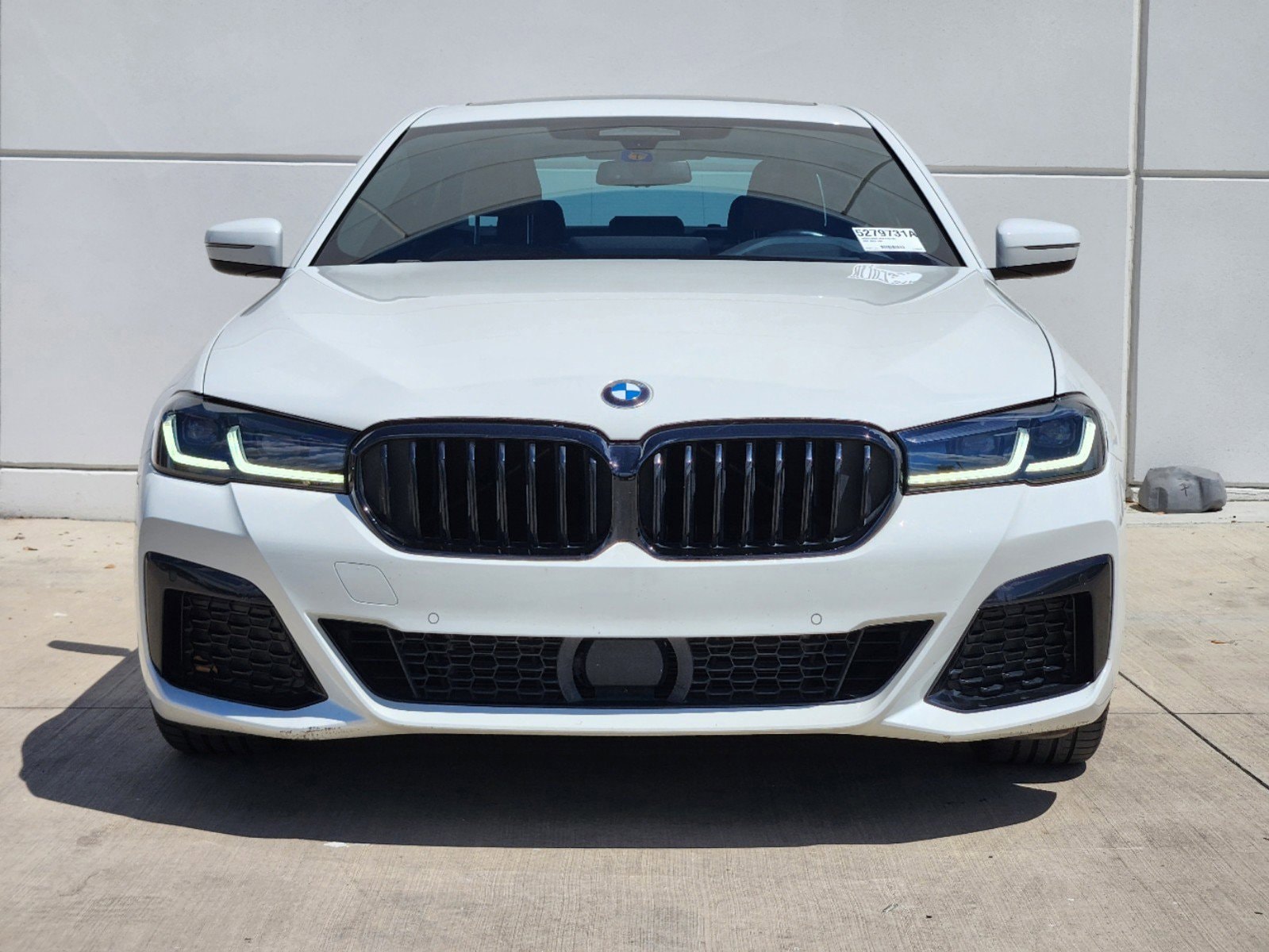 Used 2022 BMW 5 Series 530i with VIN WBA53BH02NWX40793 for sale in Plano, TX