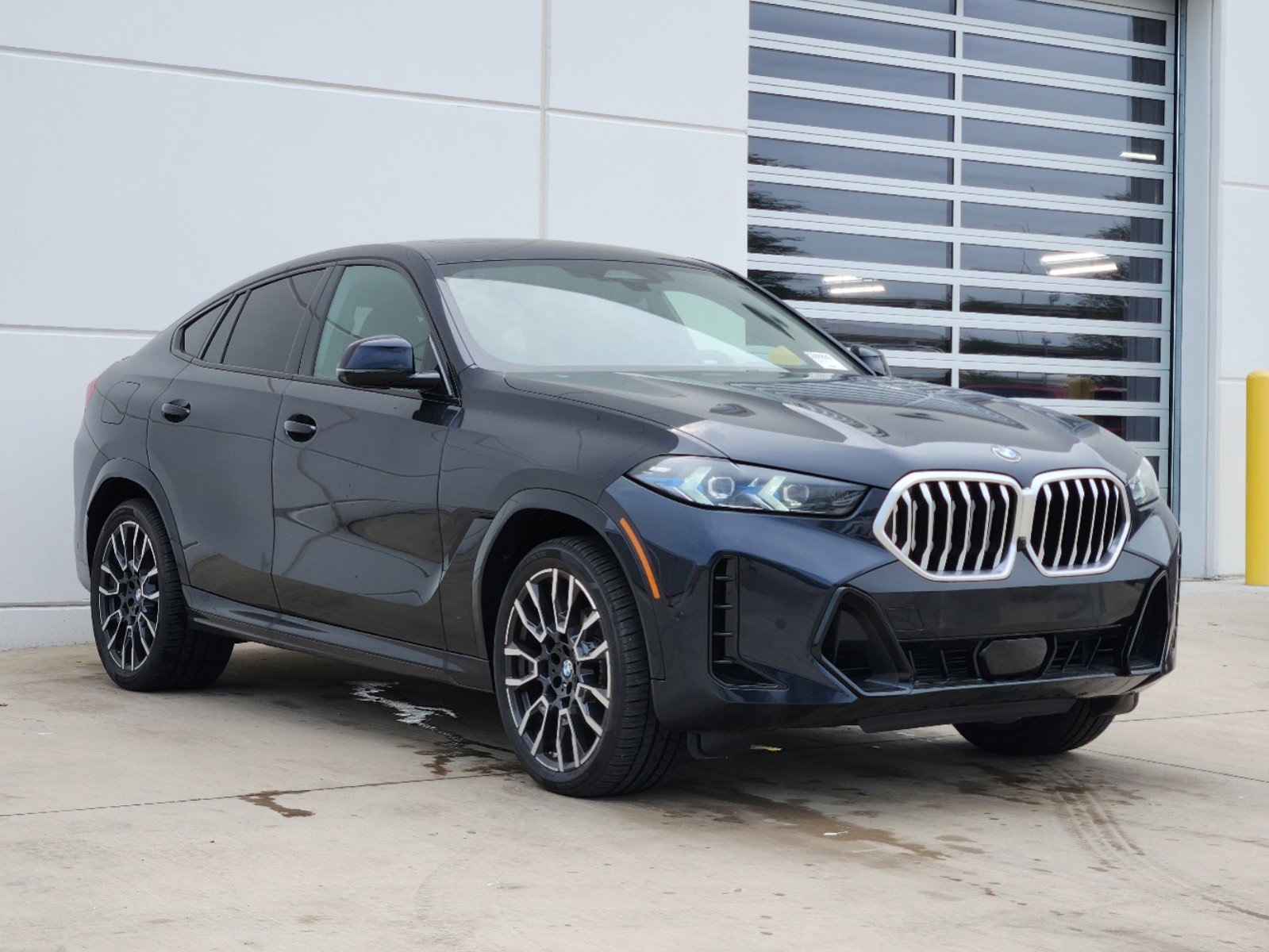 Used 2024 BMW X6 40i with VIN 5UX33EX09R9U71658 for sale in Plano, TX