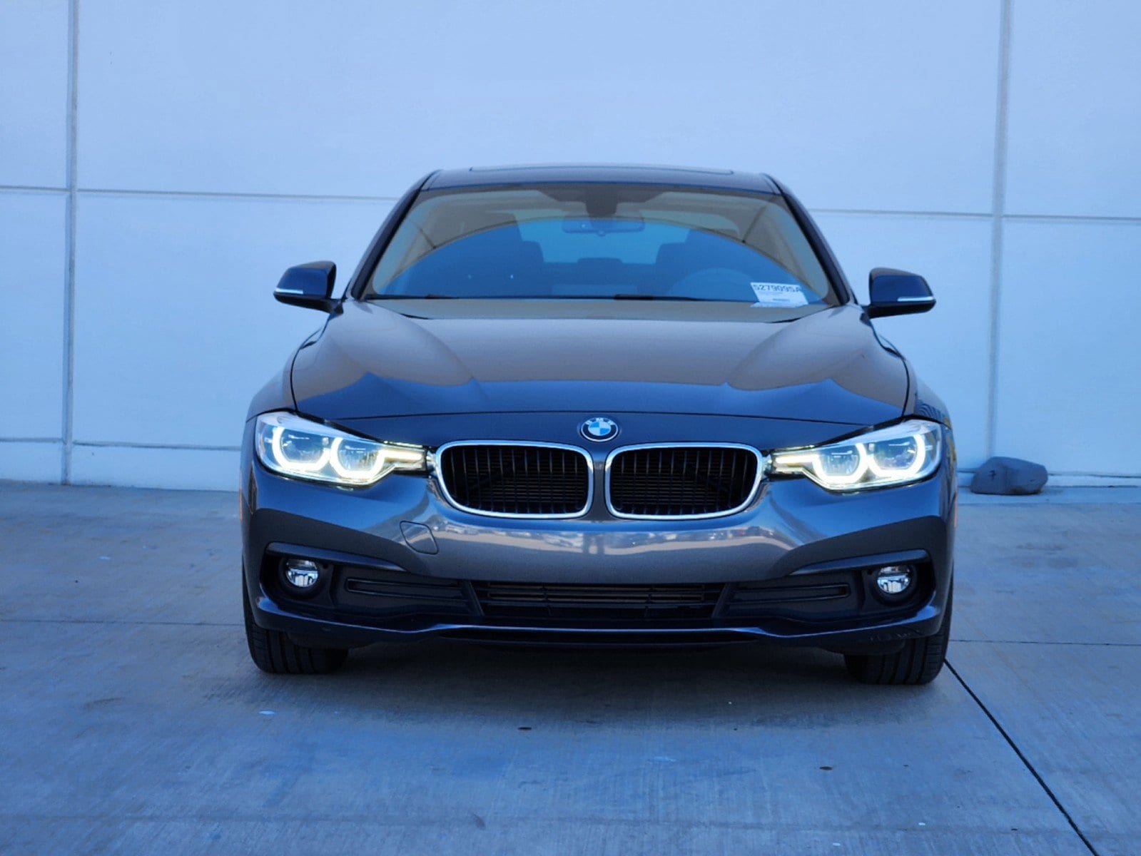 Used 2018 BMW 3 Series 320i with VIN WBA8A3C59JA488690 for sale in Plano, TX