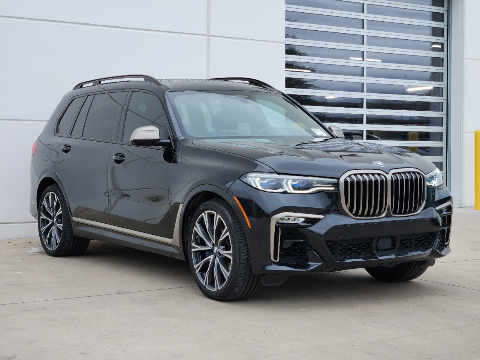 Used 2022 BMW X7 M50i with VIN 5UXCX6C0XN9M93758 for sale in Plano, TX