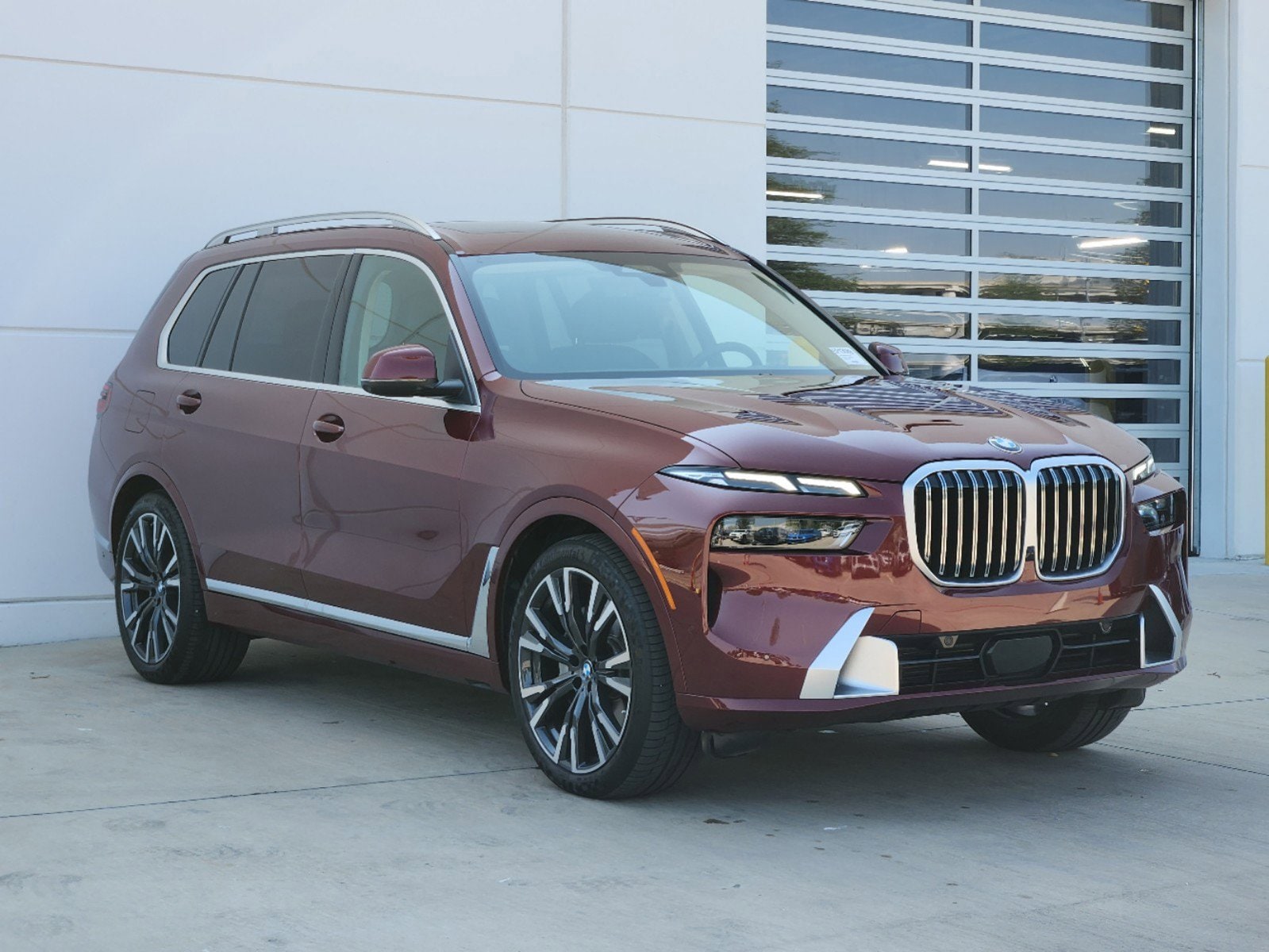 Used 2024 BMW X7 40i with VIN 5UX23EM02R9U19160 for sale in Plano, TX