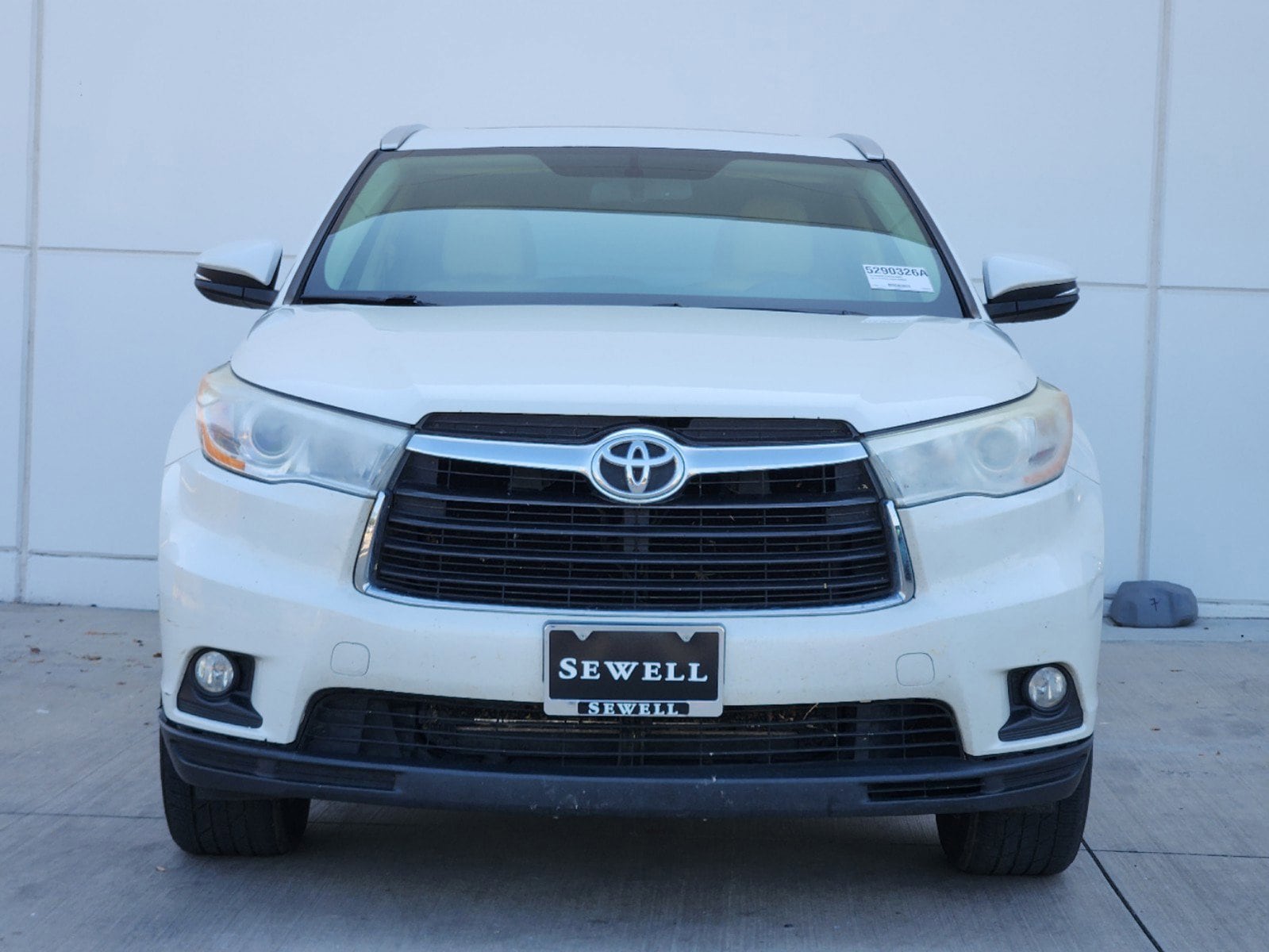 Used 2014 Toyota Highlander XLE with VIN 5TDKKRFHXES015551 for sale in Plano, TX