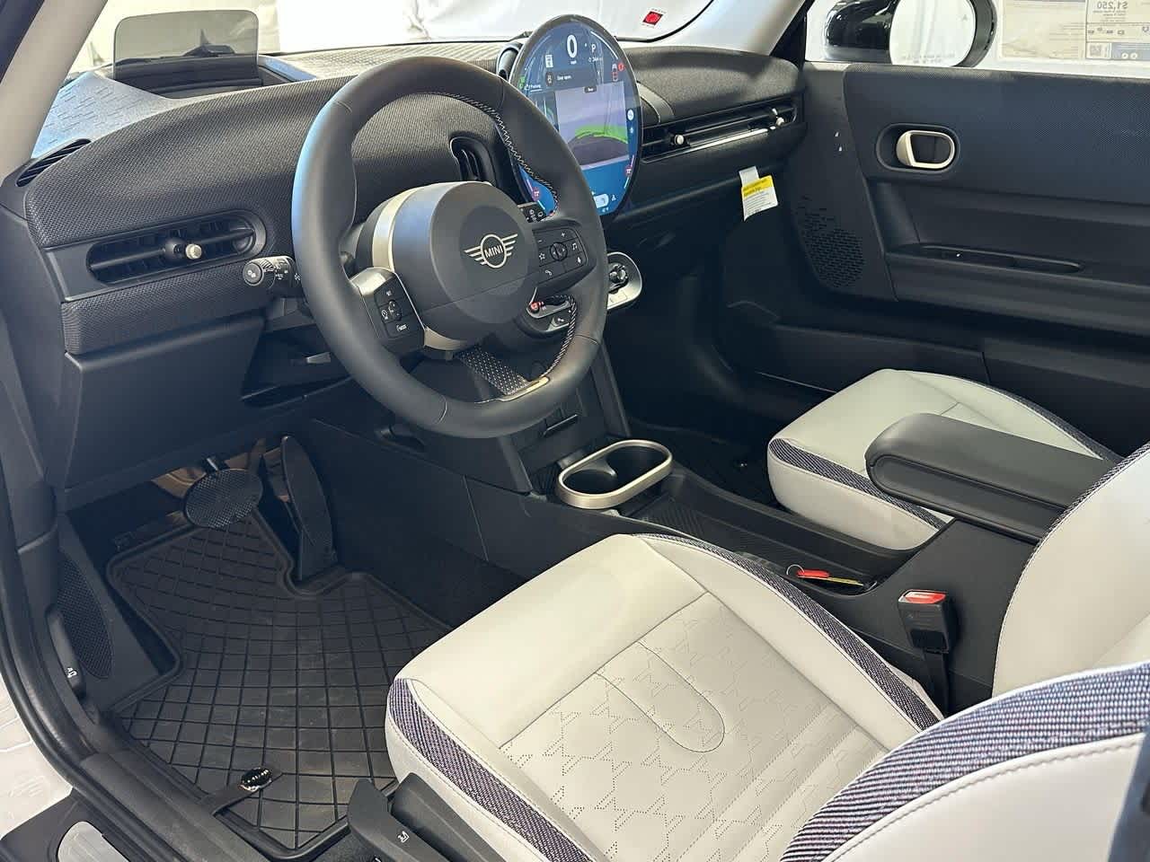 Thumbnail: 2026 MINI Cooper Hardtop - 9