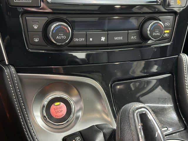 Thumbnail: 2017 Nissan Maxima - 21