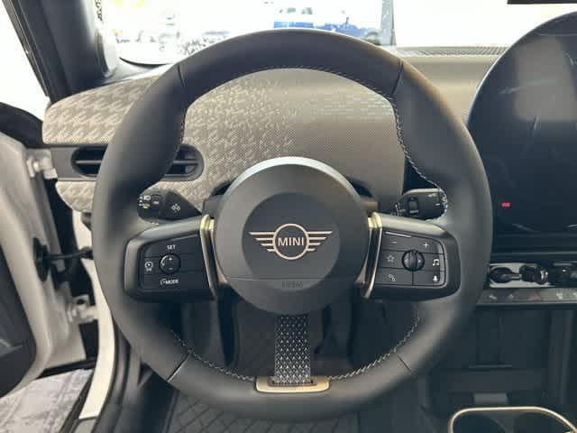 Thumbnail: 2025 MINI Cooper Hardtop - 15