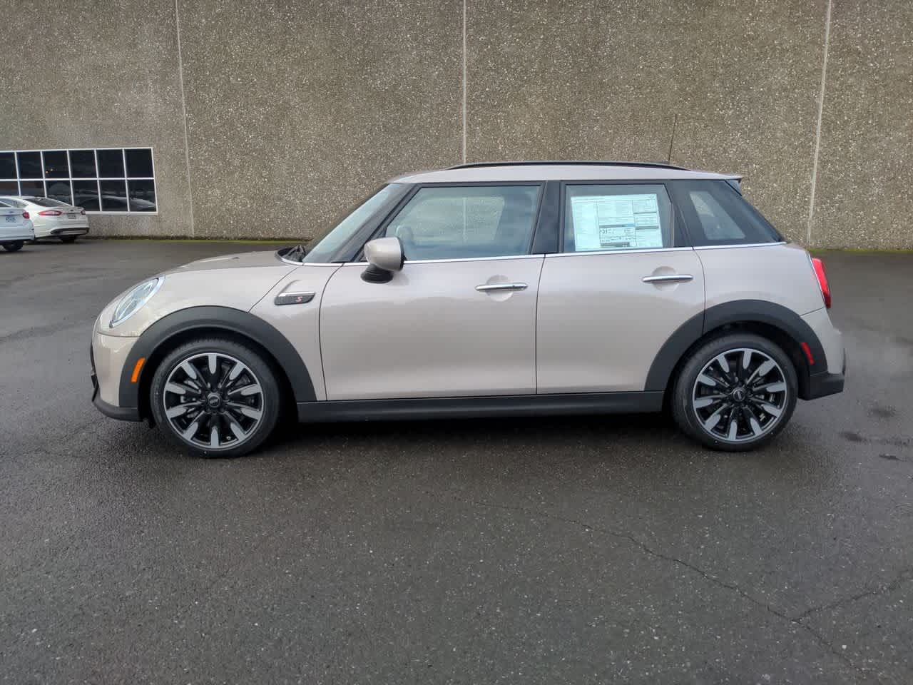2023 MINI Cooper Hardtop S 3