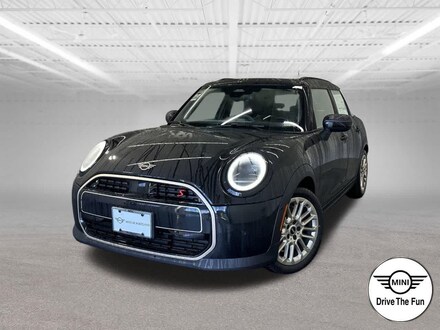2026 MINI Hardtop 4 Door Iconic Hatchback
